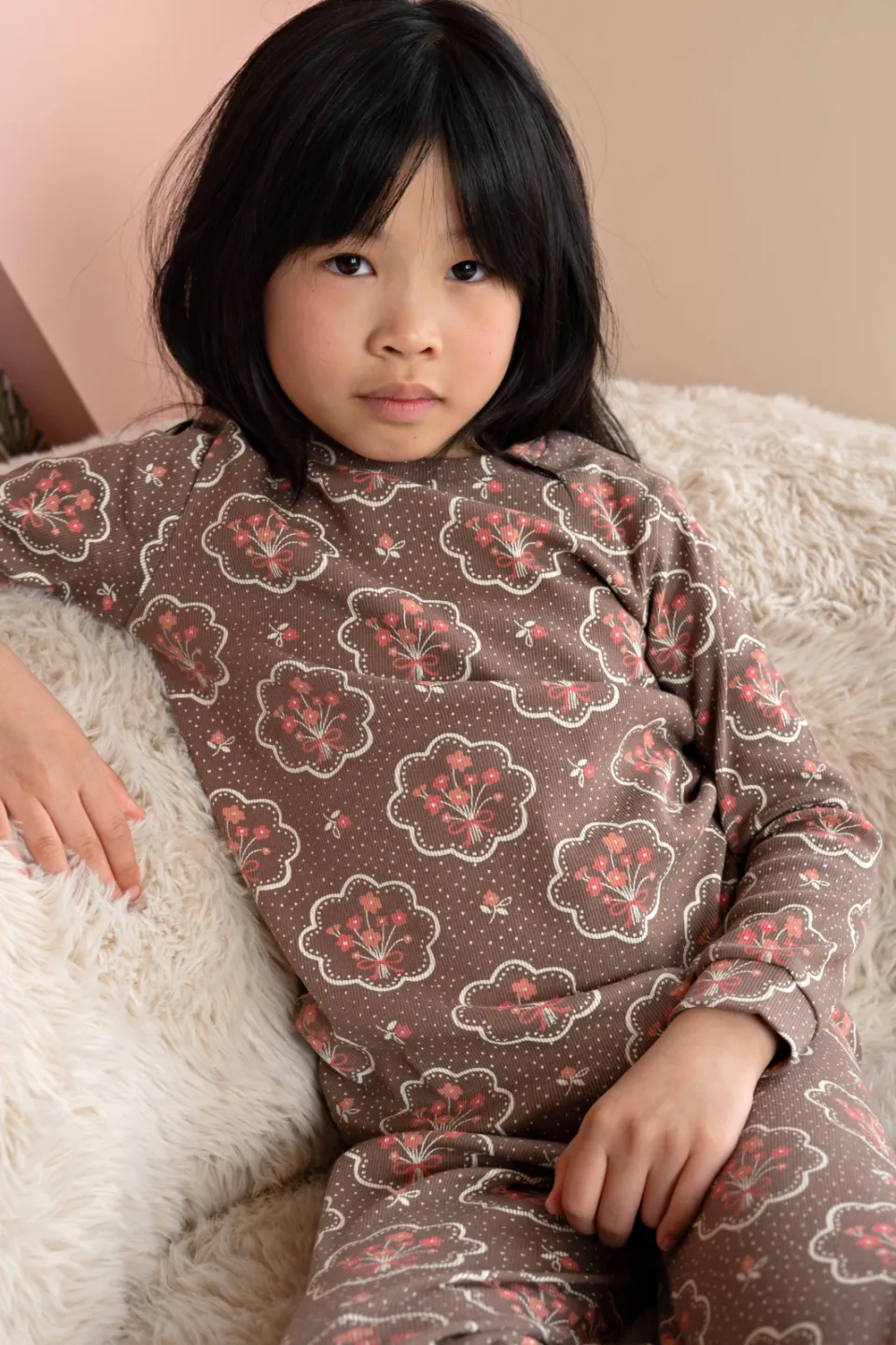 Feetje gebloemde pyjama bruin, foto 4