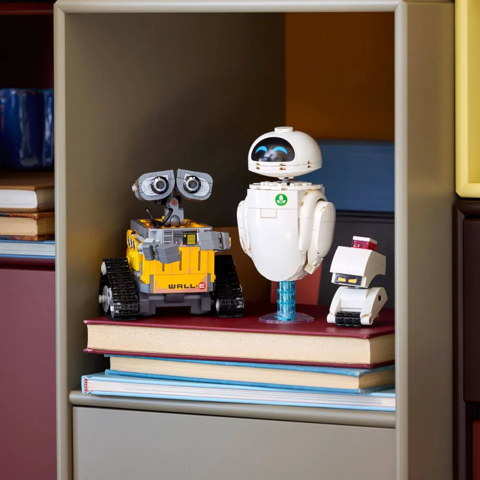 Lego Disney en Pixar WALL-E en EVE Bouwpakket voor Volwassenen 43279, foto 6