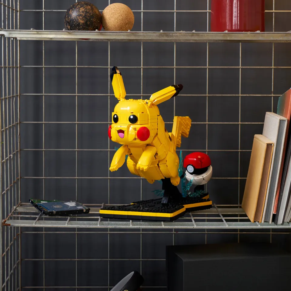 Lego Pokémon Pikachu en Pokéball Bouwpakket voor Volwassenen 72152, foto 2