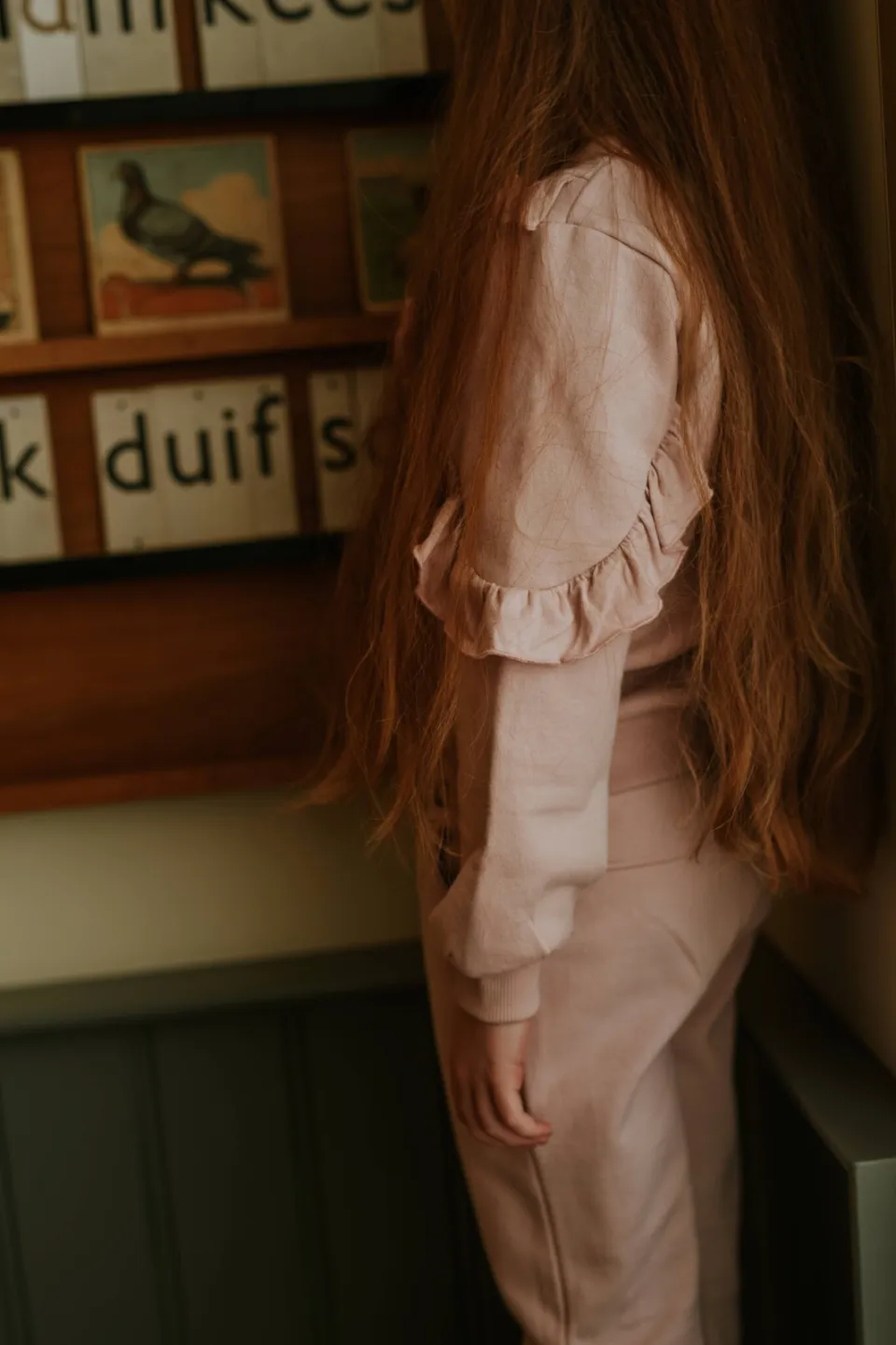 Koko Noko rechtvallende sweater met ruches - roze, foto 4