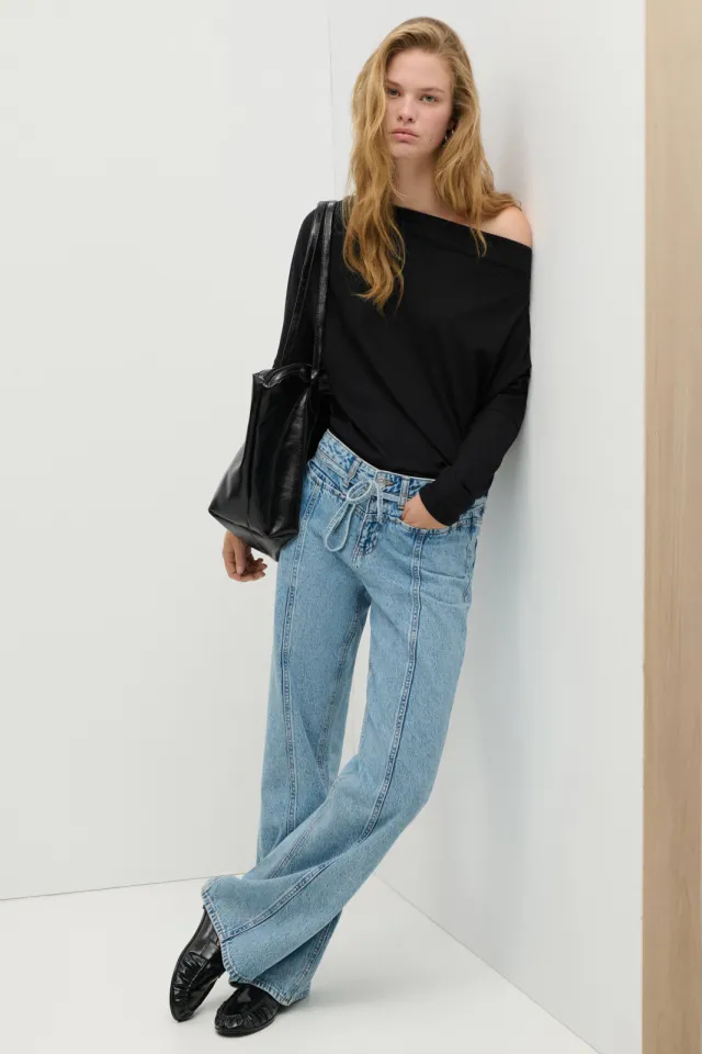 Mango off shoulder top zwart