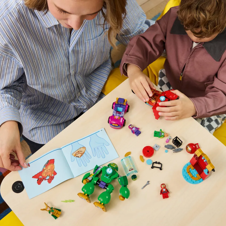 Lego Marvel Loki tegen Team Iron Man 11211, foto 3