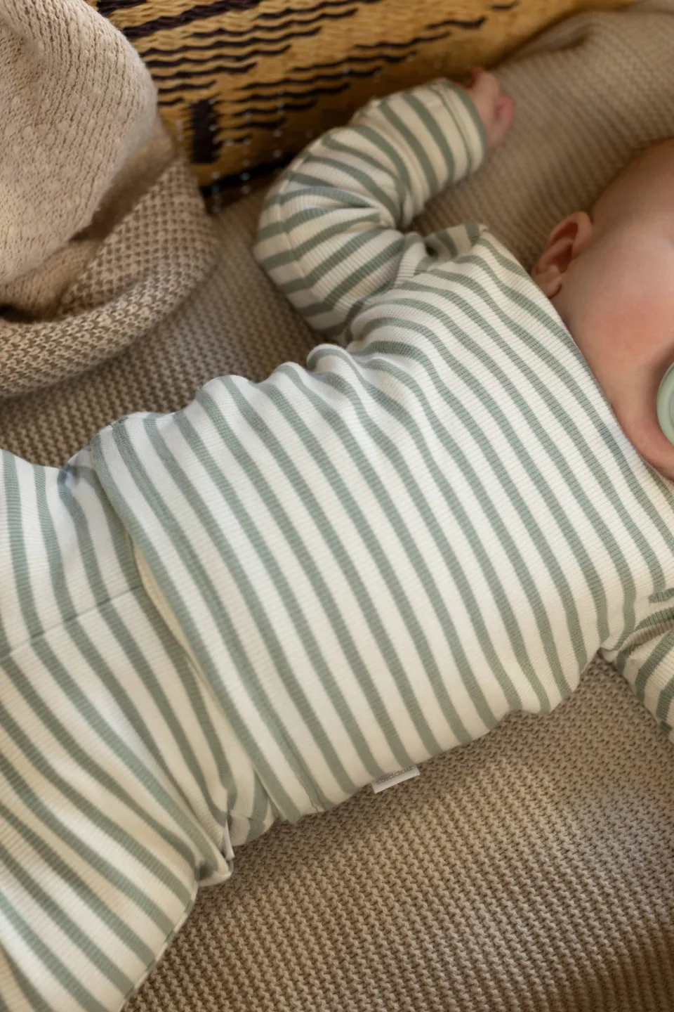 Noppies baby gestreepte longsleeve v-hals groen/ecru, foto 6
