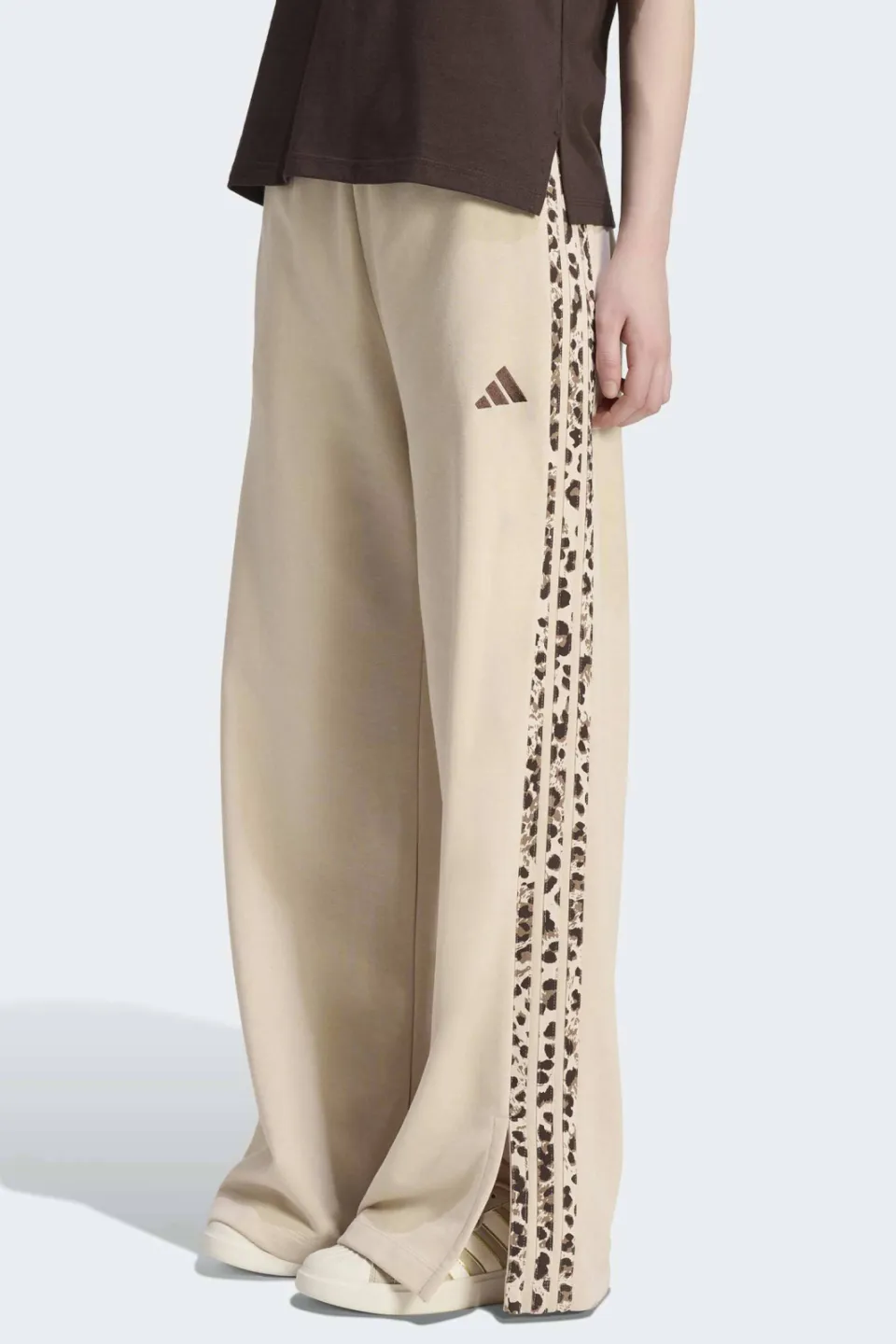 Adidas Seasonal Animal Print joggingbroek beige, foto 4