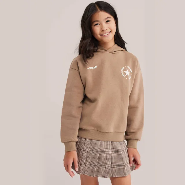WE Fashion sweater met backprint - bruin