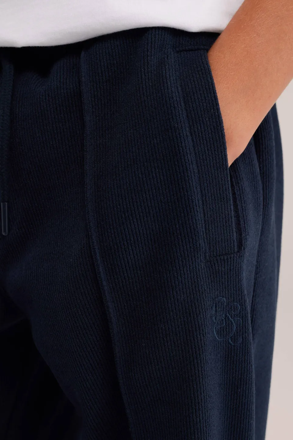 WE Fashion corduroy tapered joggingbroek donkerblauw, foto 5