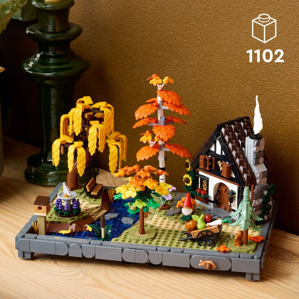 Lego Icons Herfsttuin met Cottage Herfstdecoratie Bouwpakket 11372, foto 2