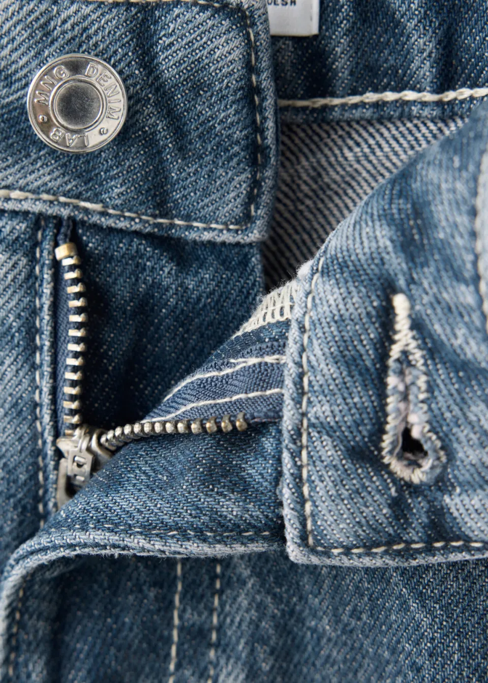 Mango Kids straight leg jeans met strass-steentjes en print - middelblauw middenblauw, foto 4