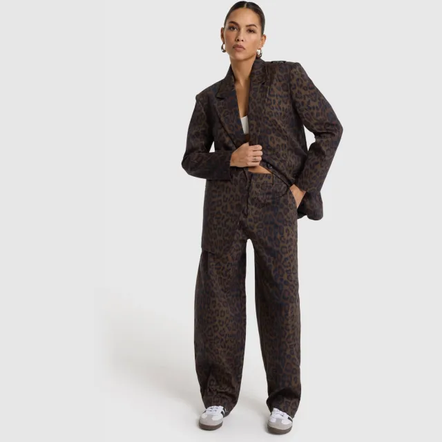 Alix The Label barrel pantalon met panterprint - bruin