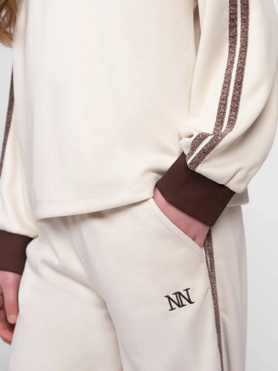 Nik & Nik longsleeve ecru met V-hals, foto 5