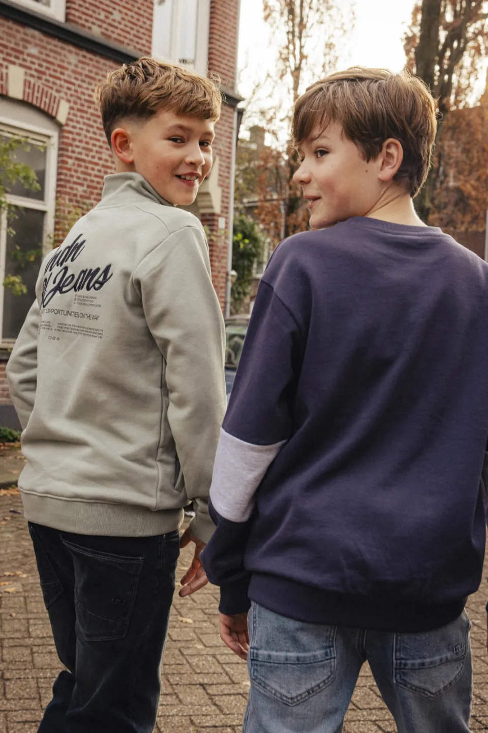 Indian Blue Jeans rechtvallende sweater met backprint - groen, foto 3