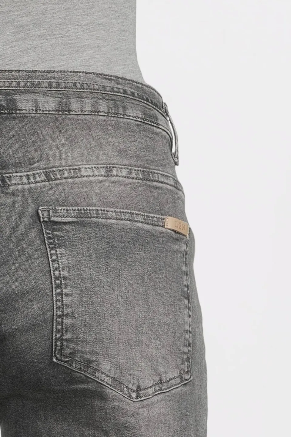 LOVE2WAIT regular waist tapered zwangerschapsjeans grey denim, foto 6