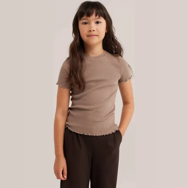 WE Fashion T-shirt met ruches taupe