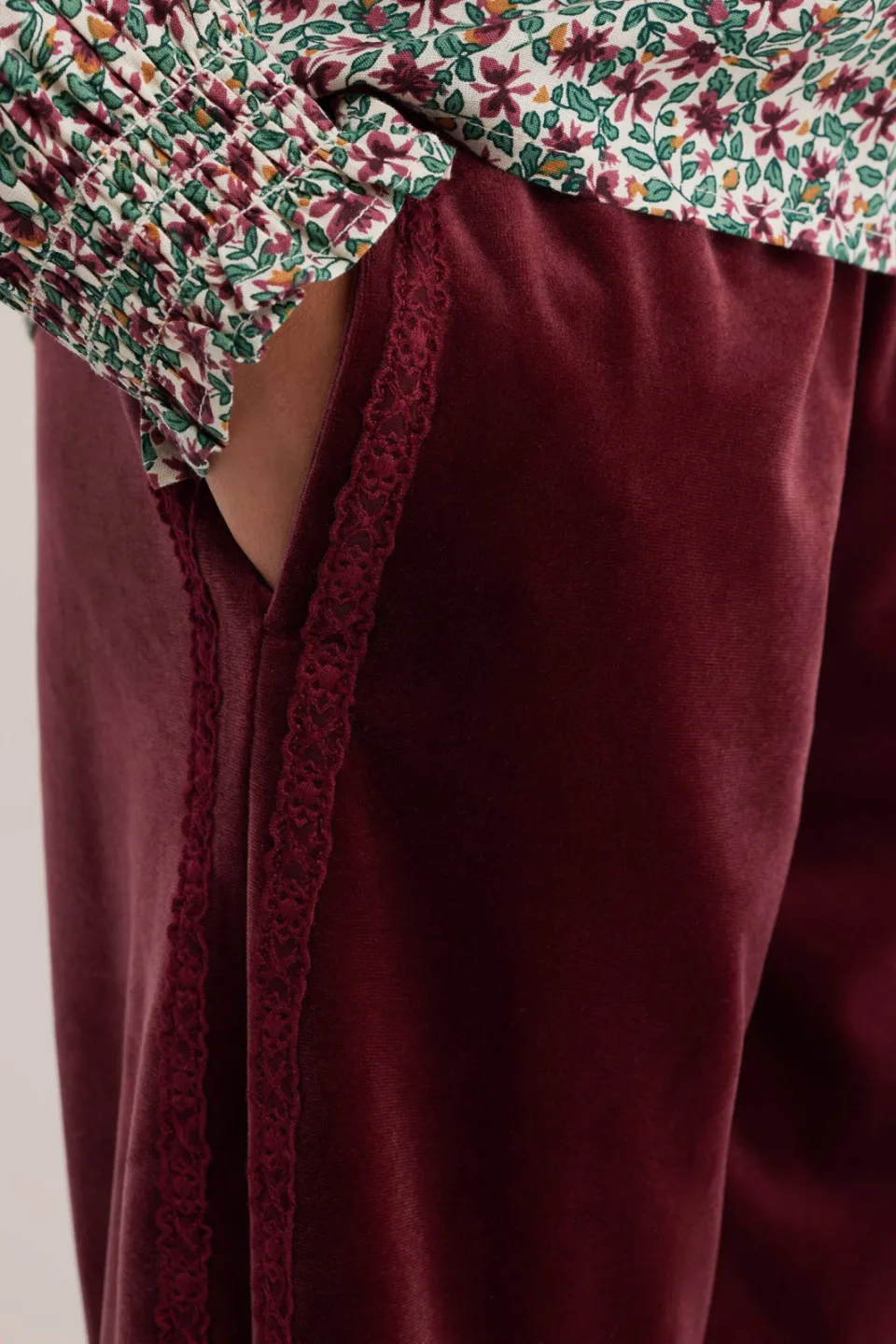WE Fashion fluwelen loose fit casual broek donkerrood, foto 5