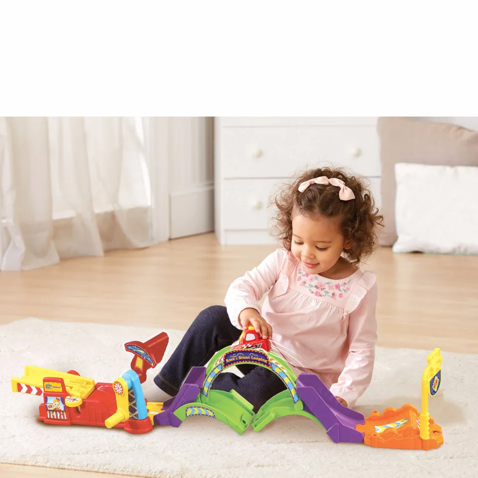 VTech Toet Toet Auto's Race & Stunt Looping speelset, foto 2