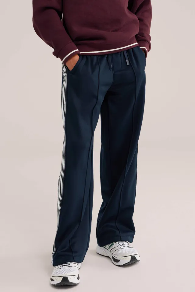 WE Fashion straight leg gestreepte joggingbroek donkerblauw