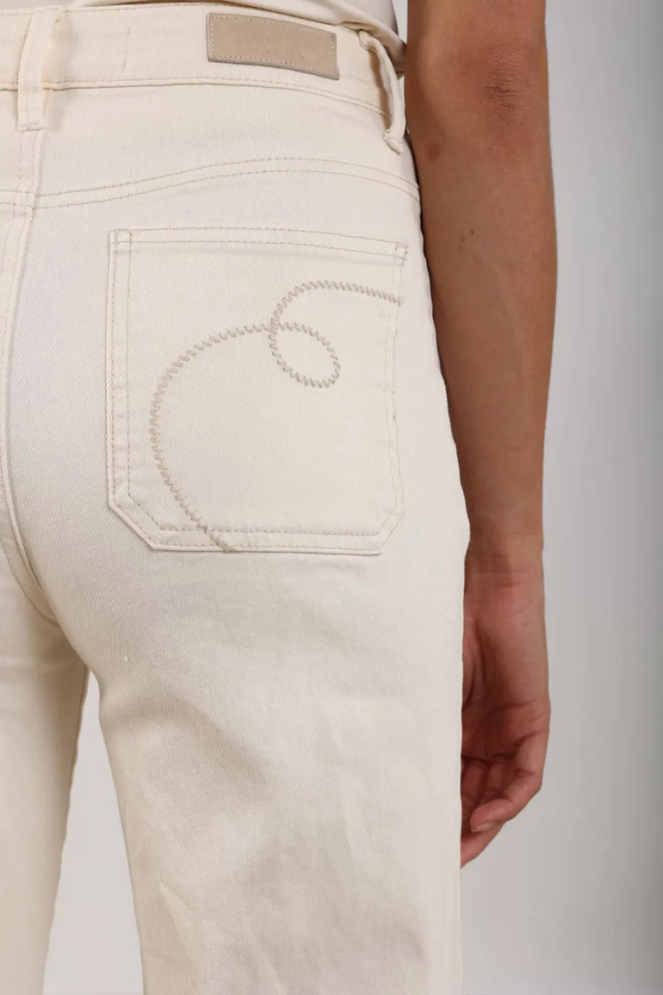 NUKUS Scarlet high waist flared jeans ecru, foto 5