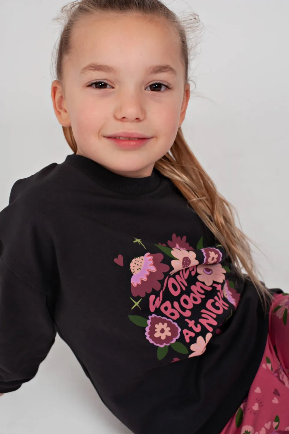 Jubel relaxed fit sweater Moon Flowers antraciet/roze, foto 8