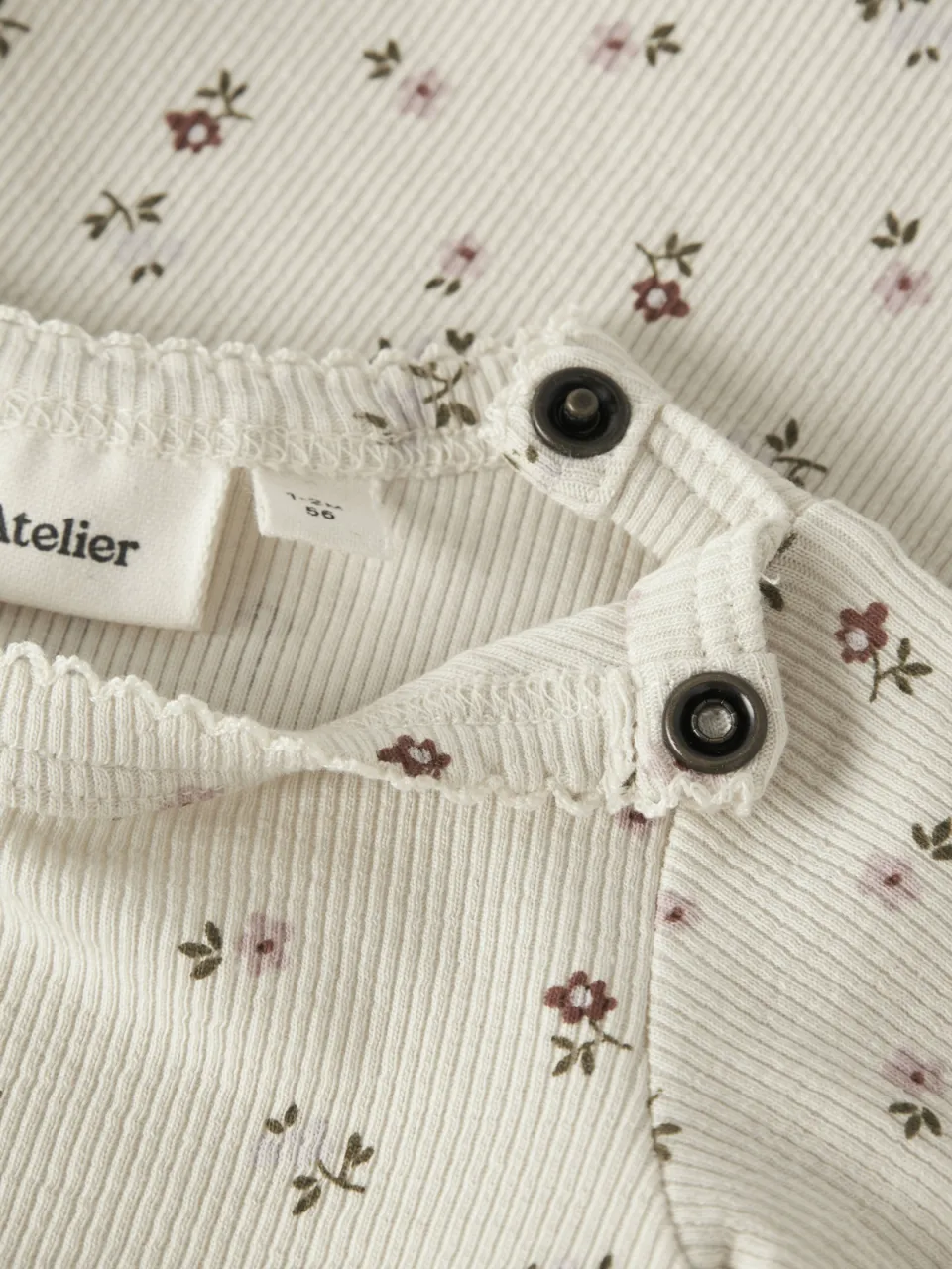 Lil' Atelier baby romper met print ecru, foto 4