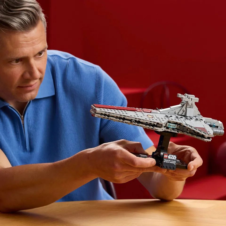 Lego Star Wars Venator-Class Attack Cruiser Bouwpakket voor Volwassenen 75441, foto 7