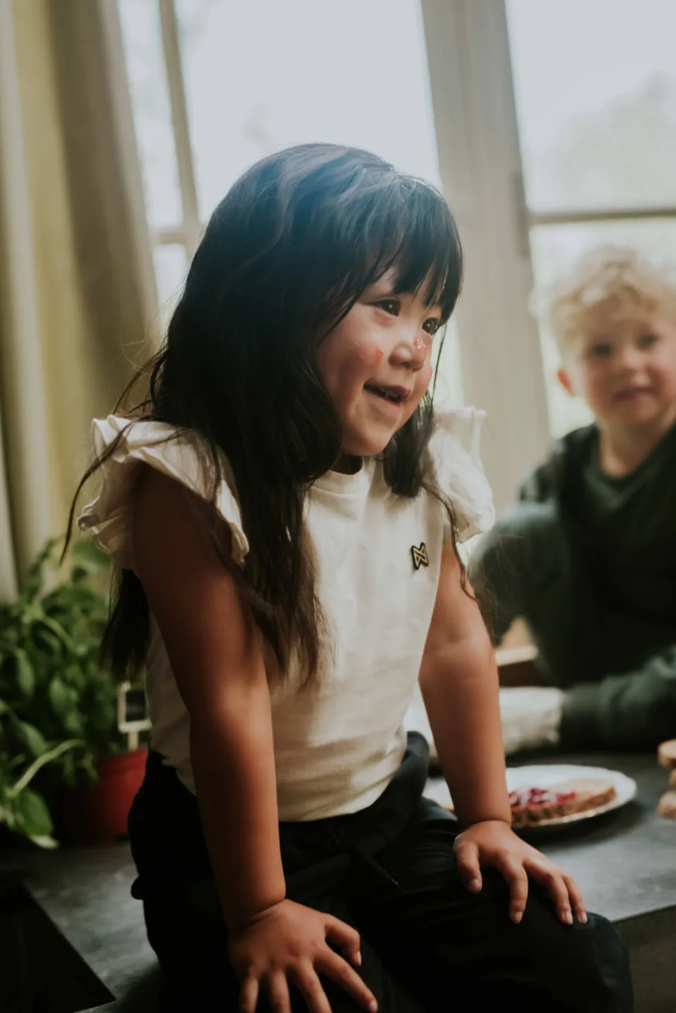 Koko Noko T-shirt ecru met ruches, foto 6