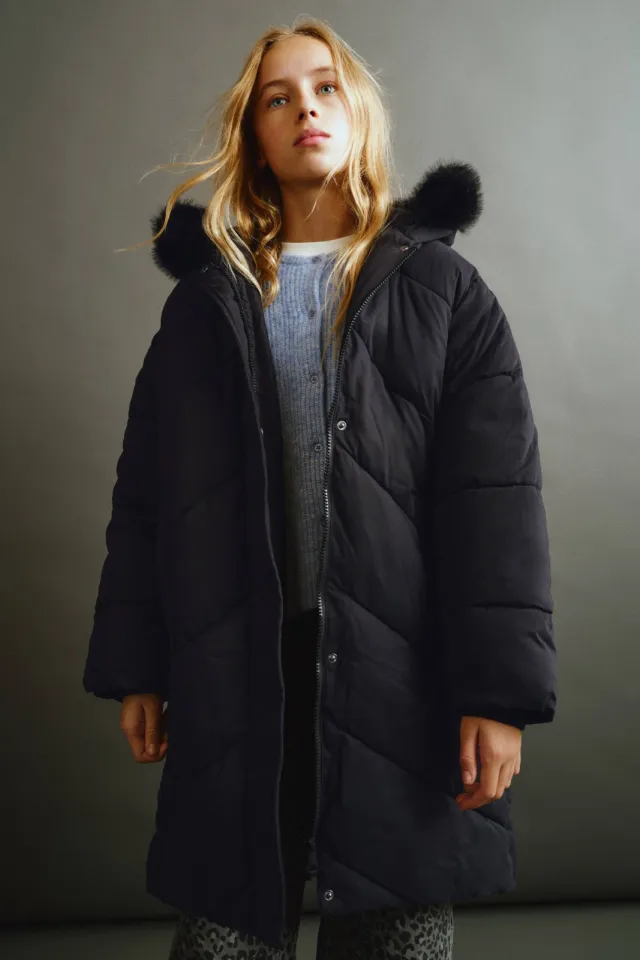 Mango Kids winterjas met imitatiebontkraag - zwart
