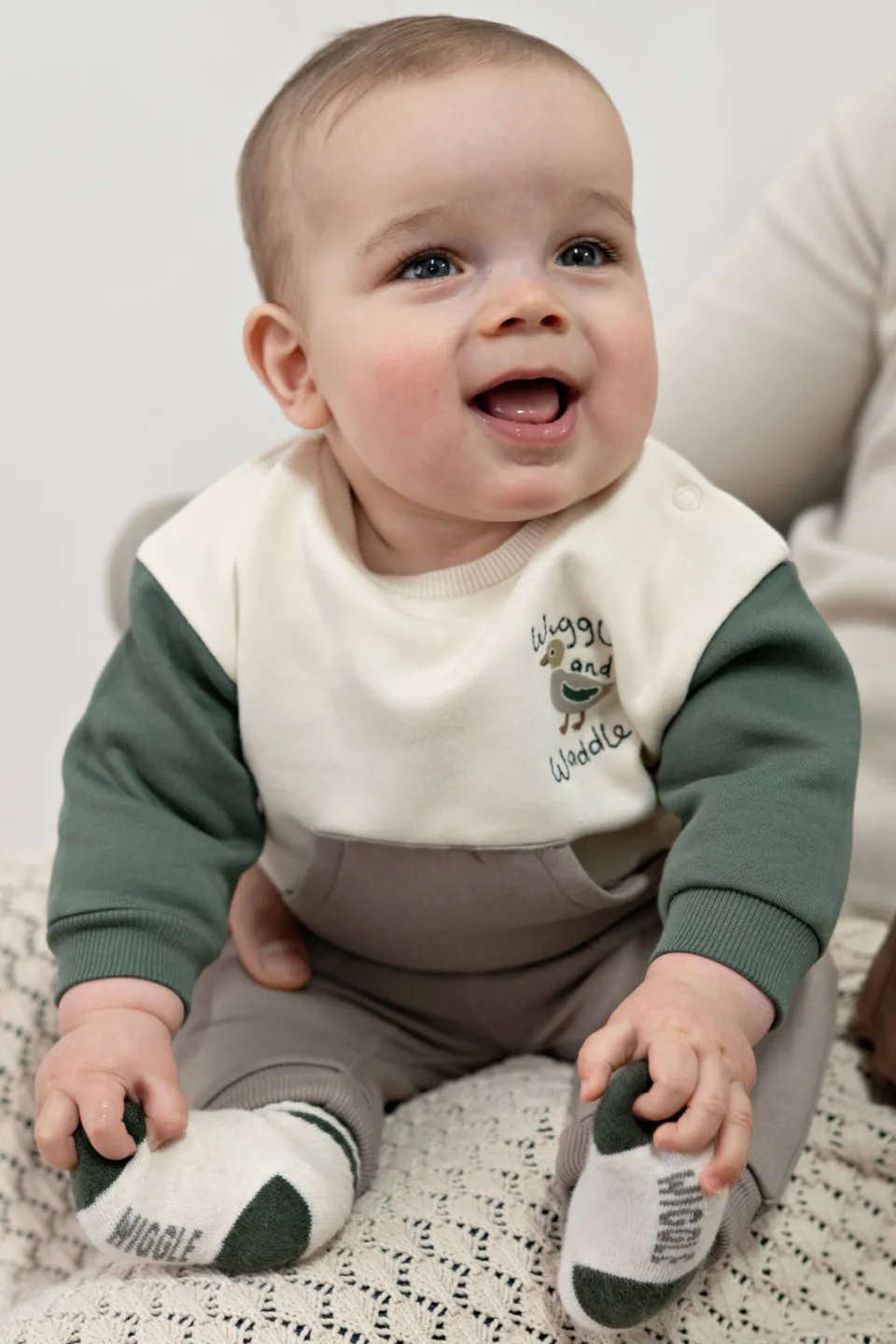 Feetje sweater Wiggle and Waddle - ecru/groen, foto 6
