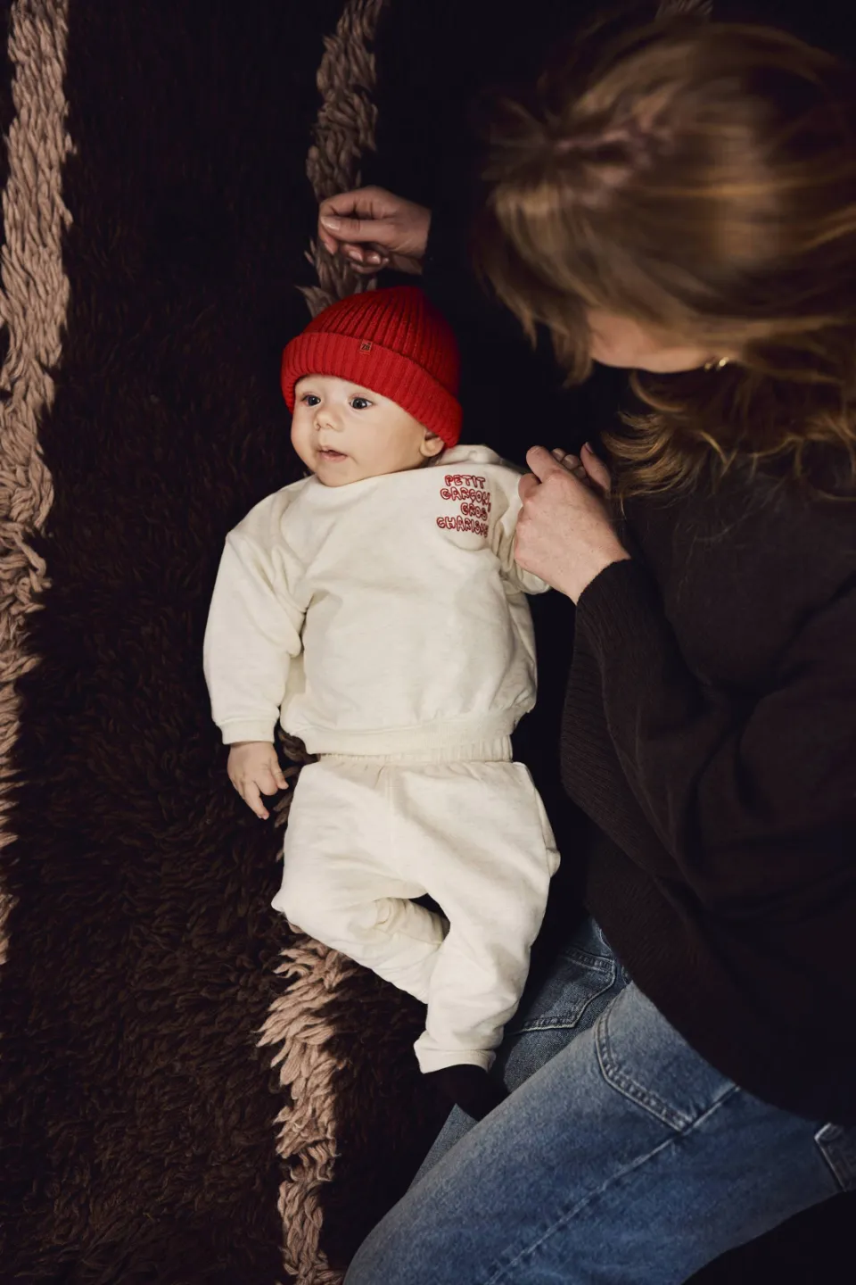 Z8 newborn sweater met tekst - zand