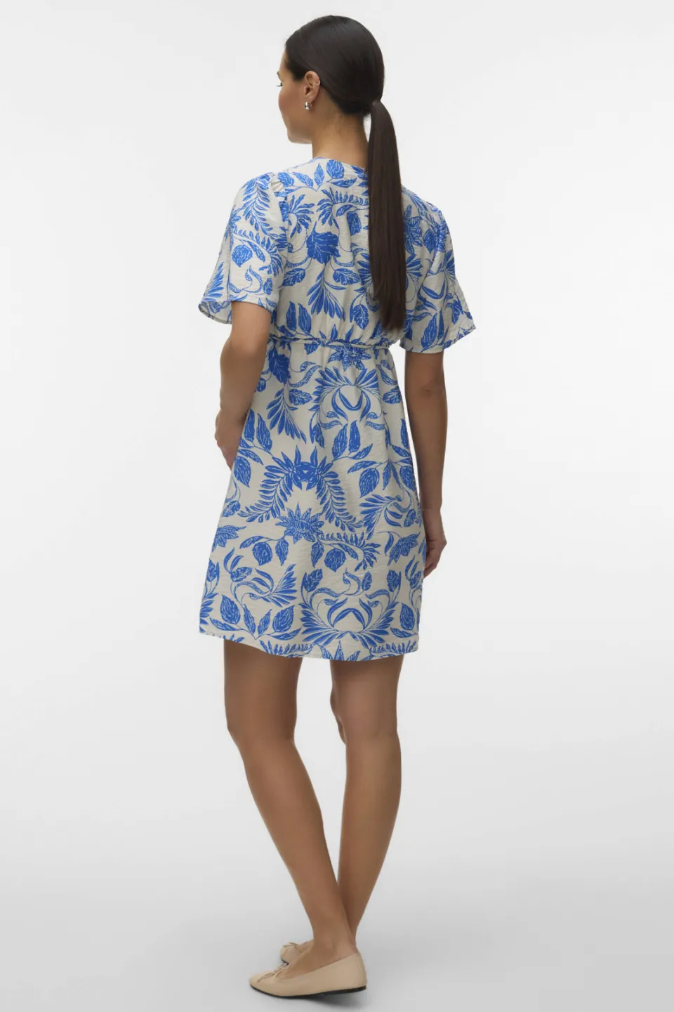 Vero Moda MATERNITY zwangerschaps wikkeljurk blauw/wit, foto 5
