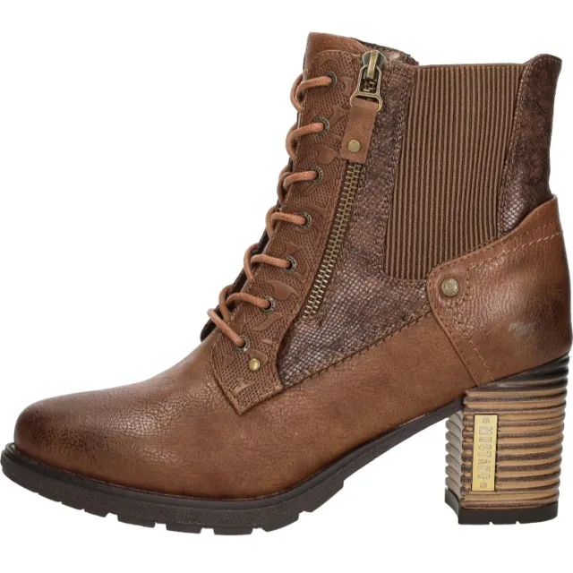 Mustang Veterschoenen Hak cognac