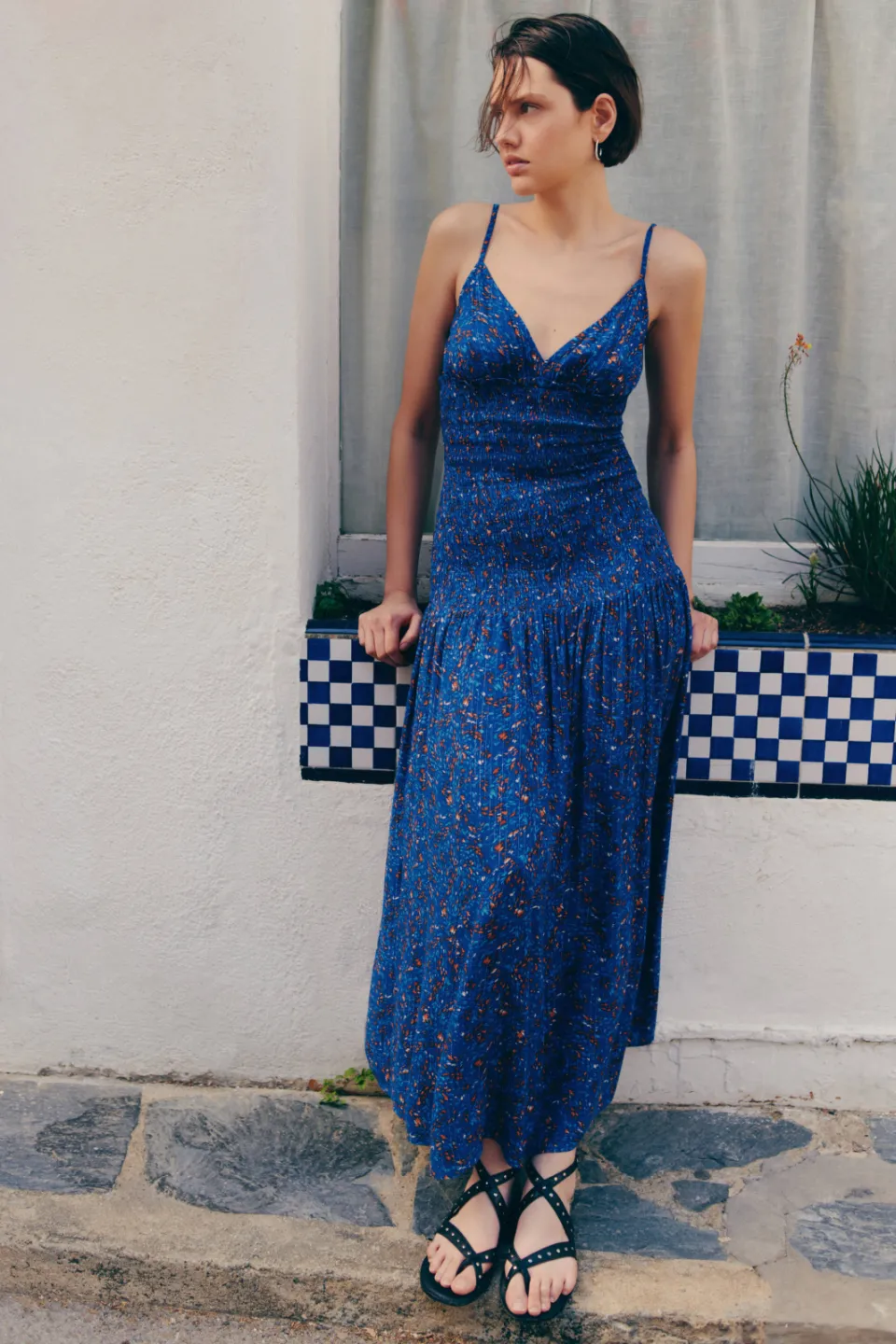 Mango maxi jurk met print en smockwerk marineblauw