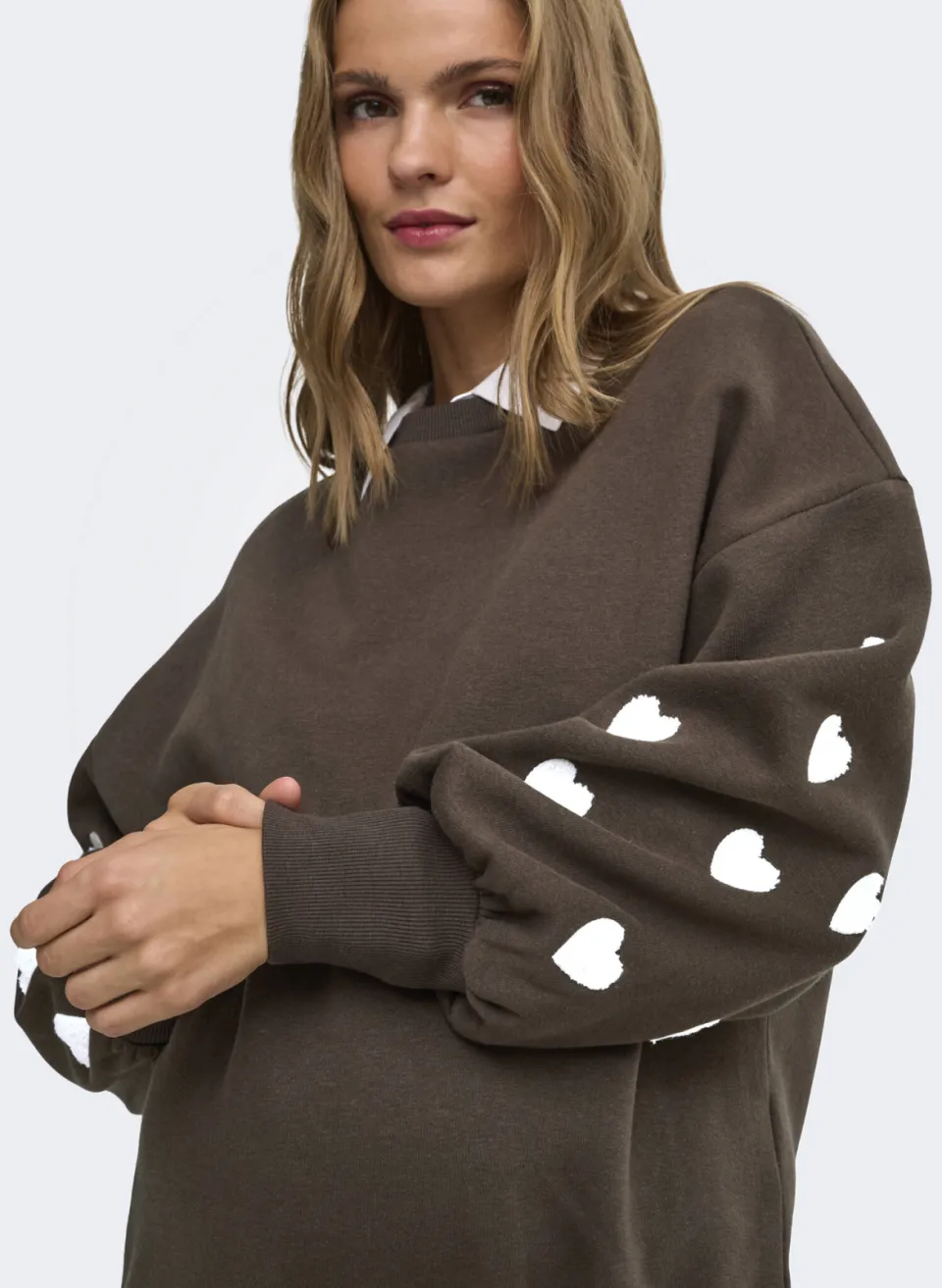 Only MATERNITY rechtvallend zwangerschapssweater met borduursels en hartjes - bruin, foto 6