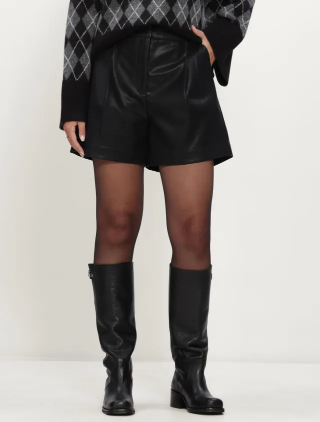 Notre-V Nv-ire leatherlook short zwart