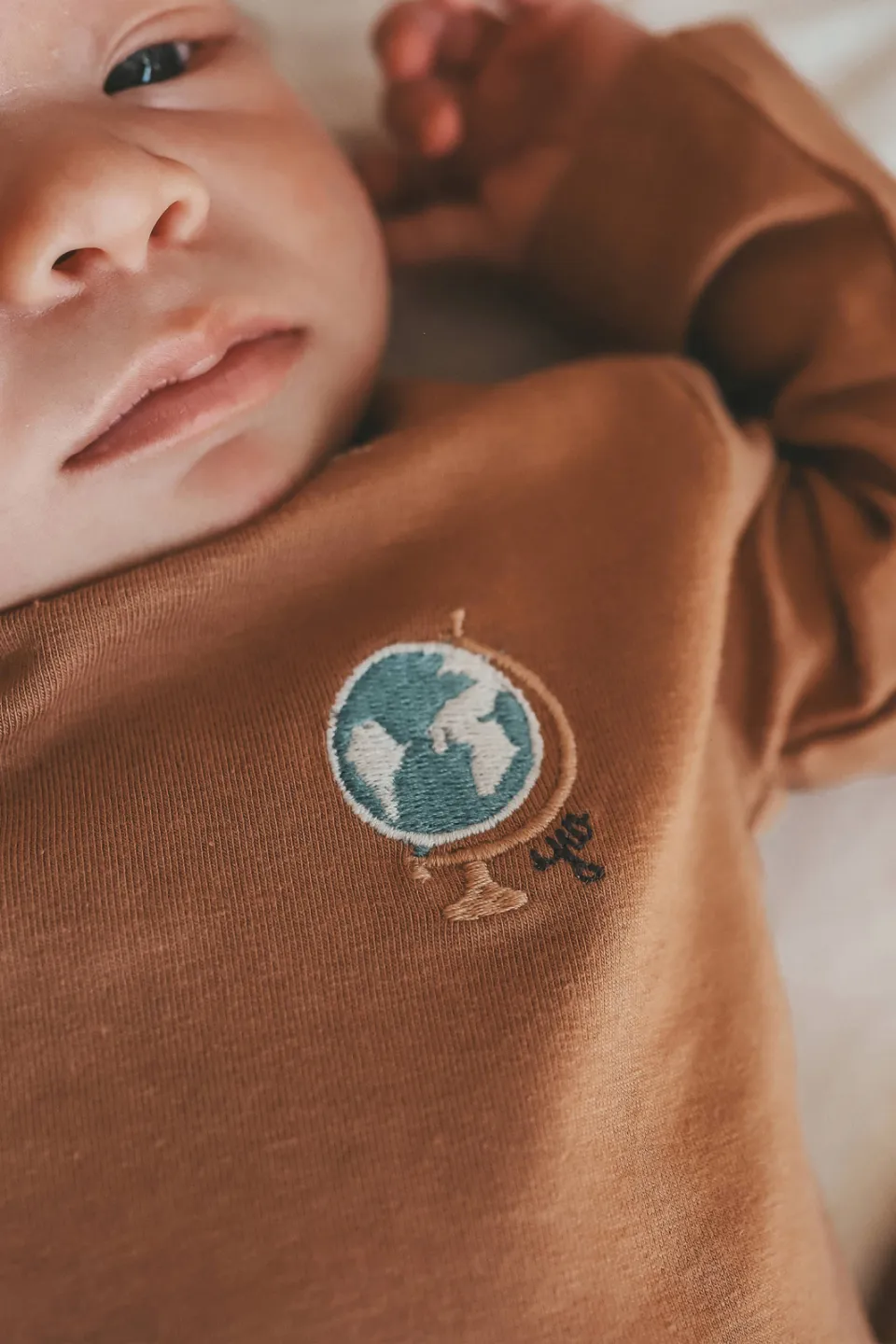 Your Wishes longsleeve bruin, foto 4