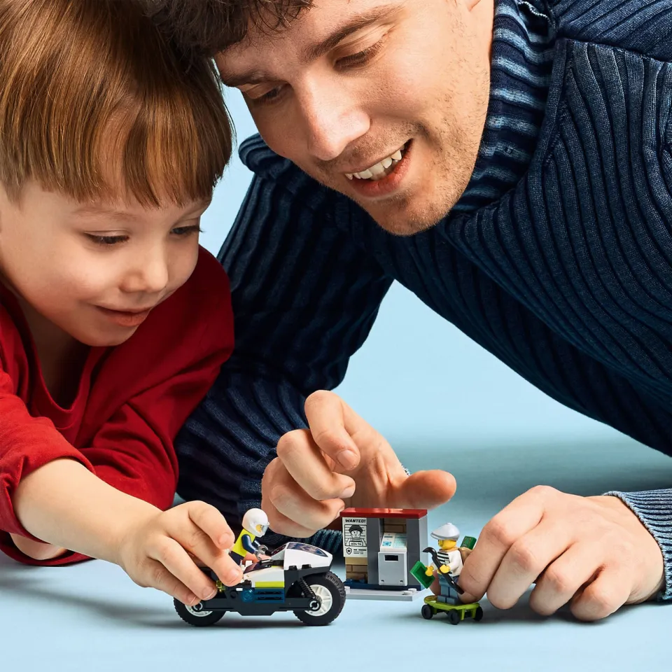 Lego City Achtervolging op Politiemotor 60455, foto 5