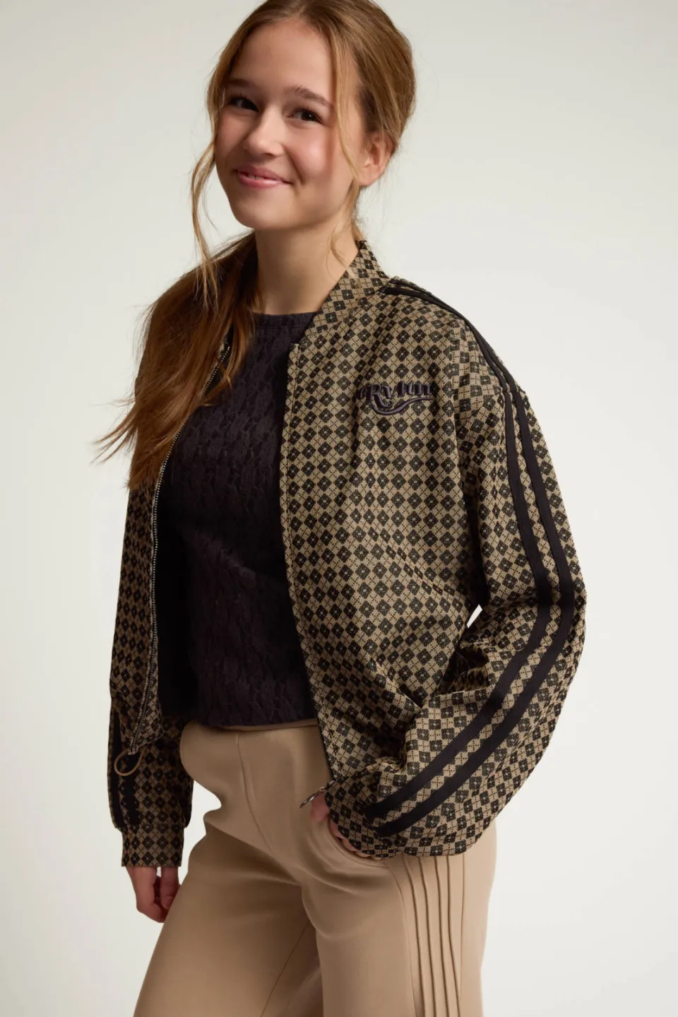 LOOXS 10sixteen kanten aansluitende longsleeve zwart, foto 5