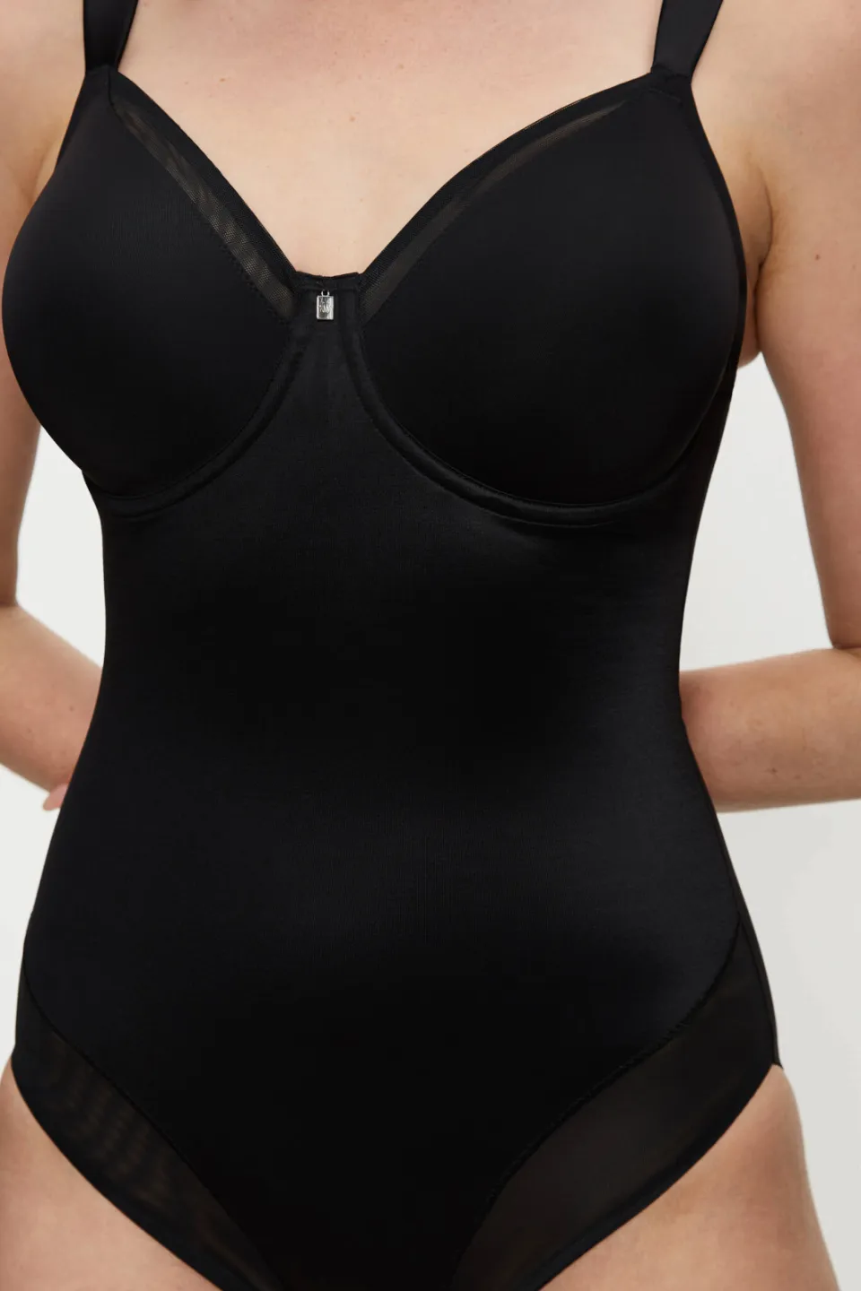 Triumph corrigerende body Shape Sensation zwart, foto 4
