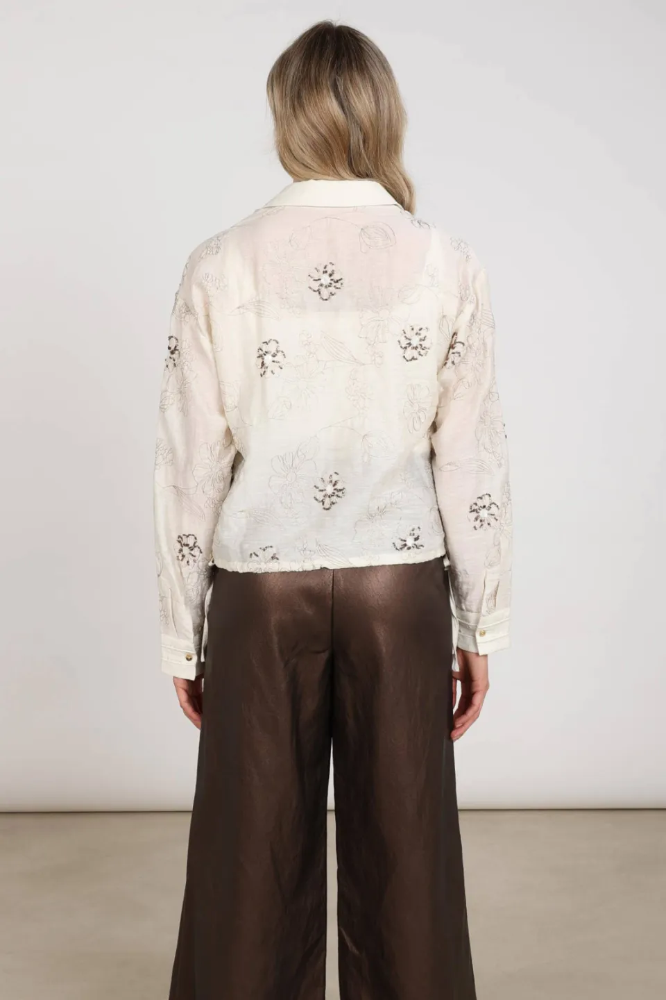 NUKUS Aaliya blouse crème met broderie, foto 4
