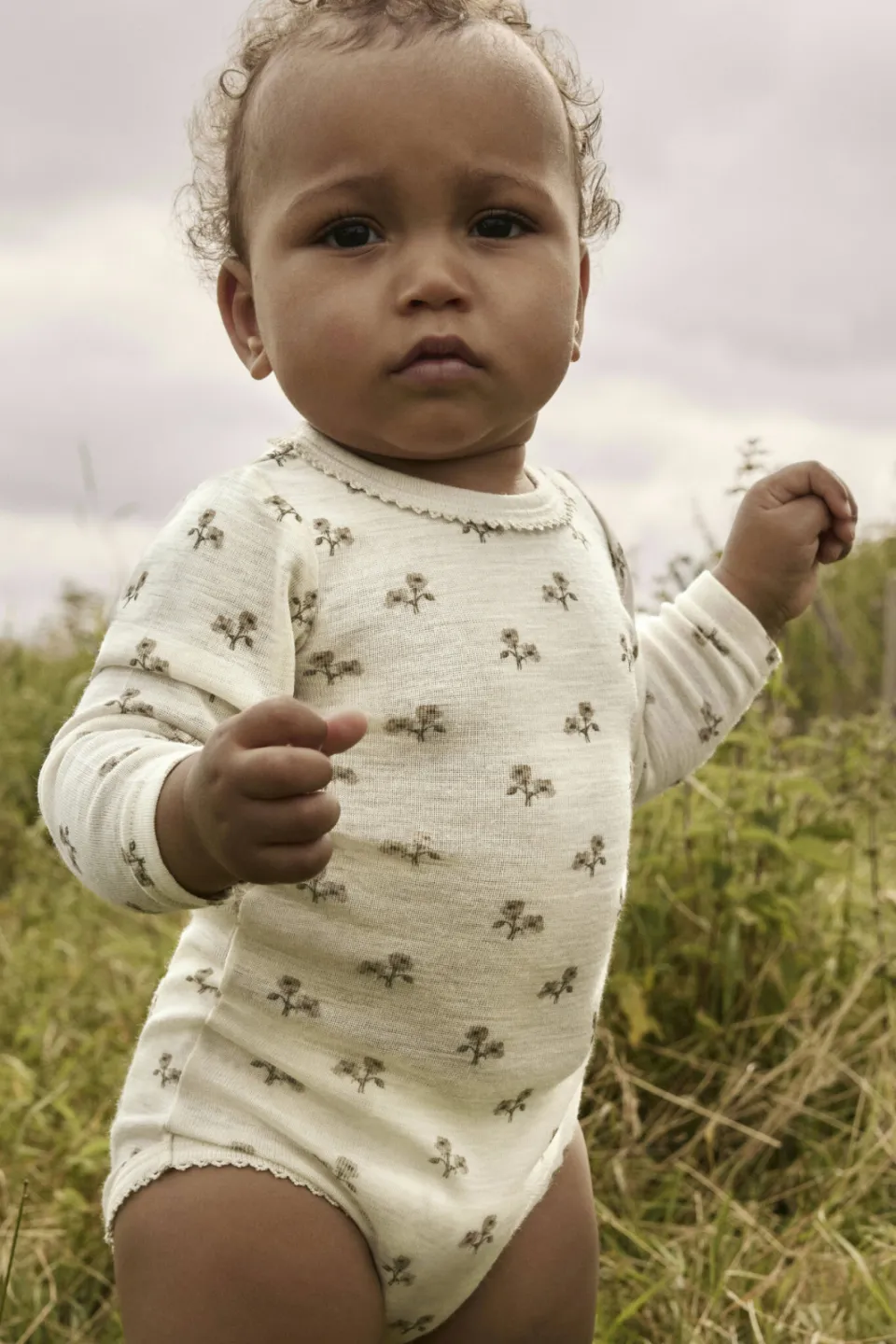 Lil' Atelier BABY wollen romper met print - beige