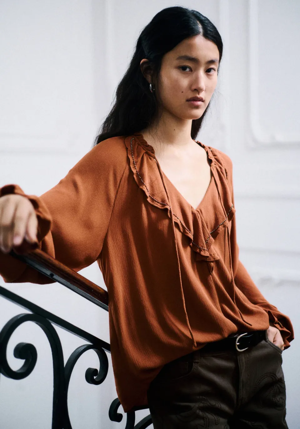 Mango semi-transparante blousetop met ruches bruin donkergeel
