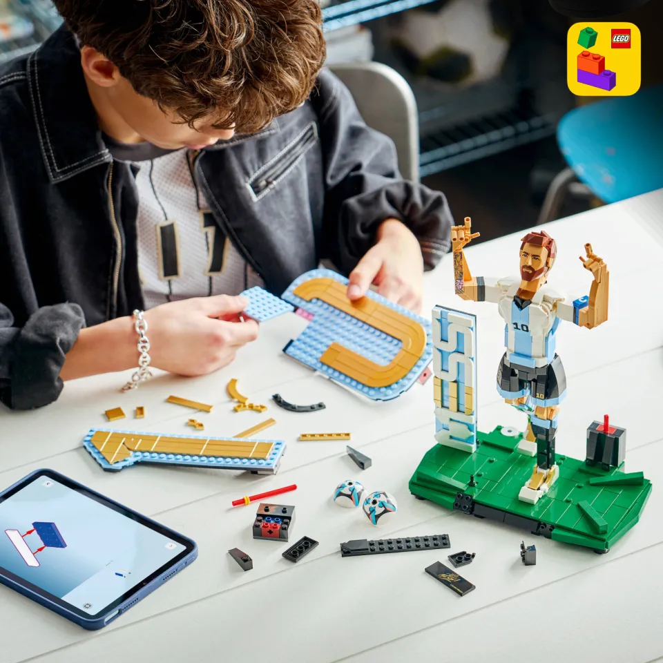Lego Editions Sports Lionel Messi – Voetballegende Voetbal Set 43015, foto 3