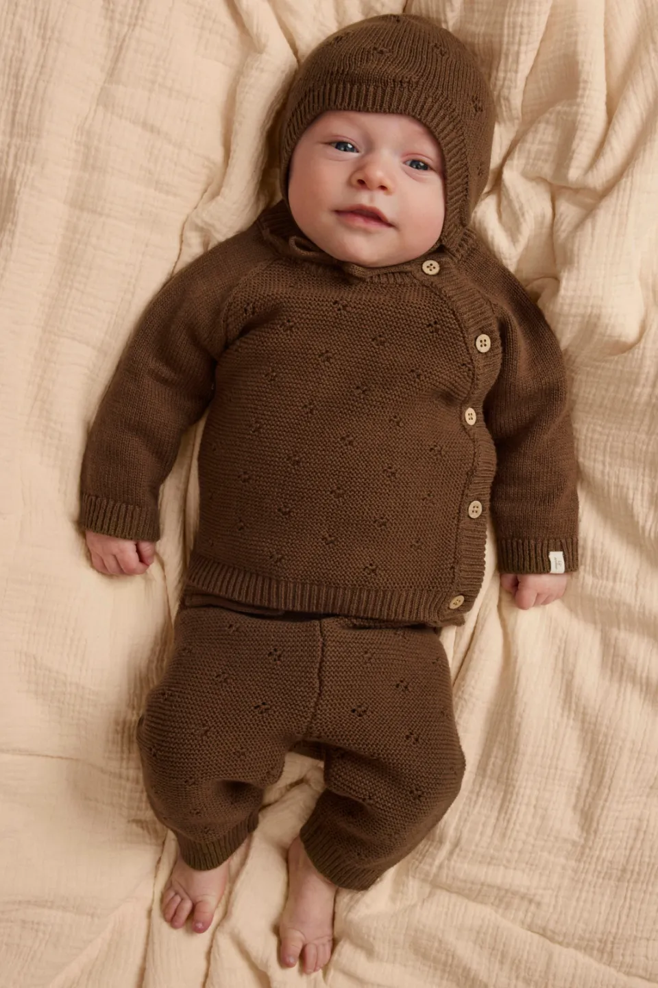 Lil' Atelier gebreide babybroek donkerbruin
