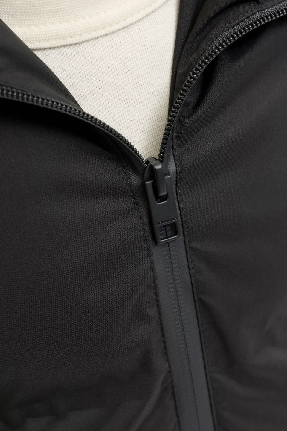 Jack & Jones Junior gewatteerde jas zwart met capuchon, foto 6