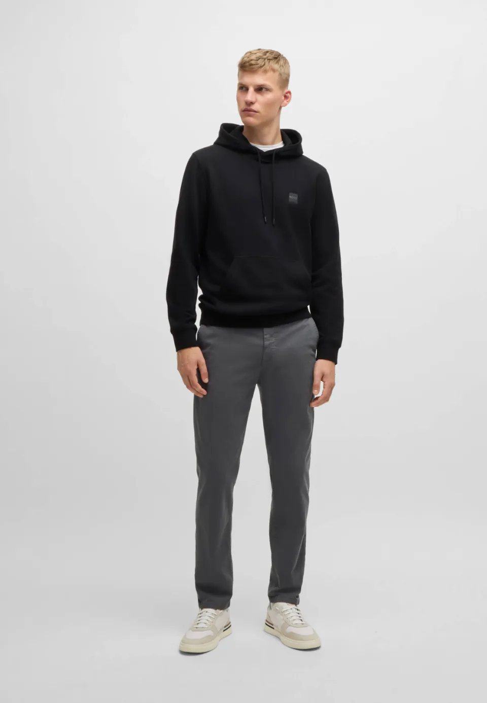 Boss Satin tapered chino grijs