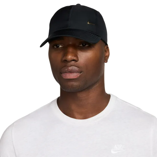 Nike Dri-FIT Club Pet Metallic Swoosh Zwart Goud