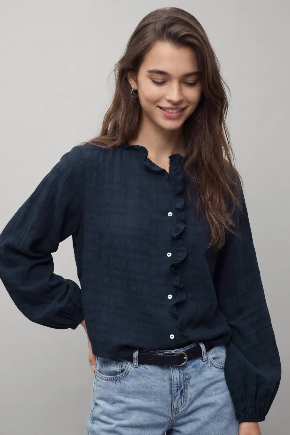 Mango Teen rechtvallende blouse met ruches donkerblauw, foto 4