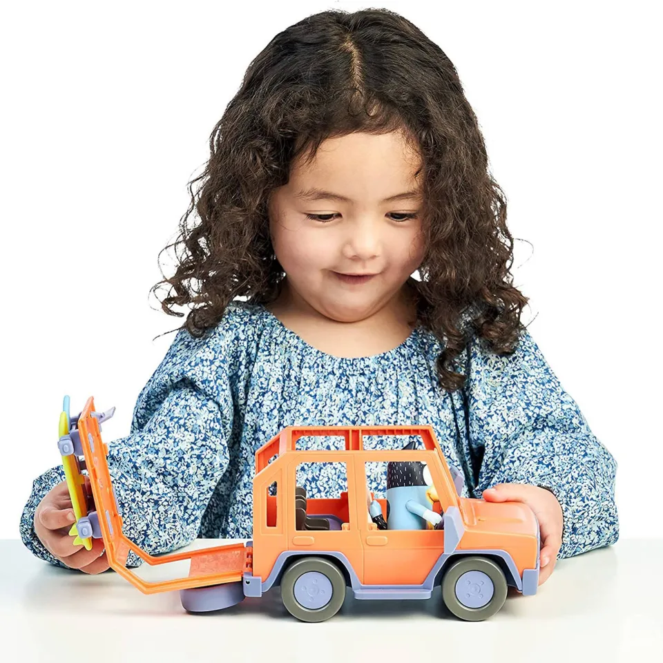 Moose Toys Bluey speelauto met accessoires, foto 5
