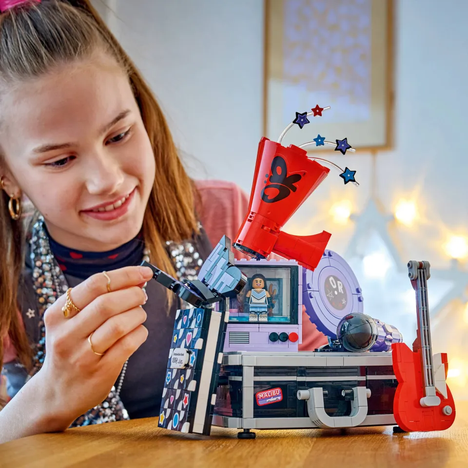 Lego Editions Music Olivia Rodrigo's Geheime Opbergplek Bouwpakket 43030, foto 2
