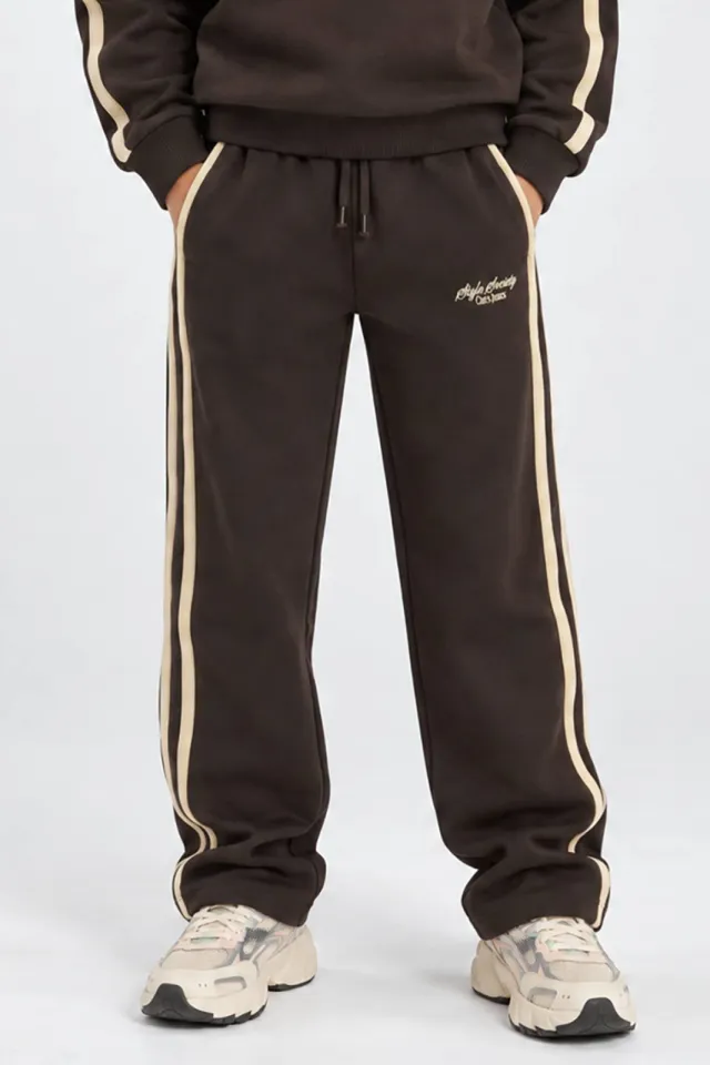 Cars regular fit gestreepte joggingbroek met tekst - bruin