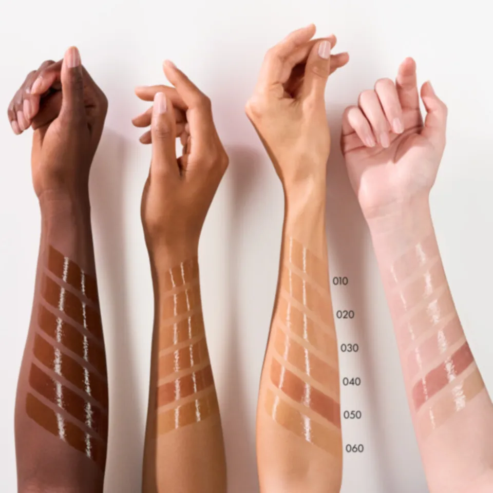Catrice Shine Supreme lippenolie 020 Peach Please beige, foto 4